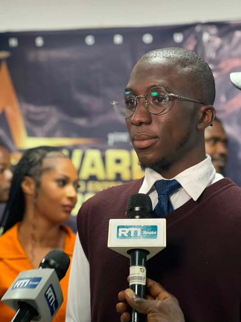 Interview au micro de la RTI